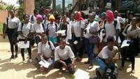 Training centers, mwe abasomesa  bakadama ebyobulimba byebizibu byebafuna mubiyumba