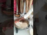 Domestic migrant workers taught how to cook Arabic foods